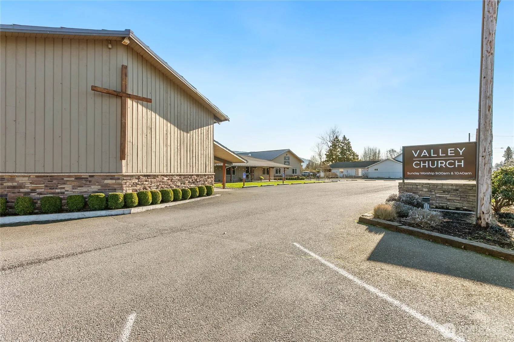 Property photo for 904 Nooksack Avenue, Nooksack photo 2
