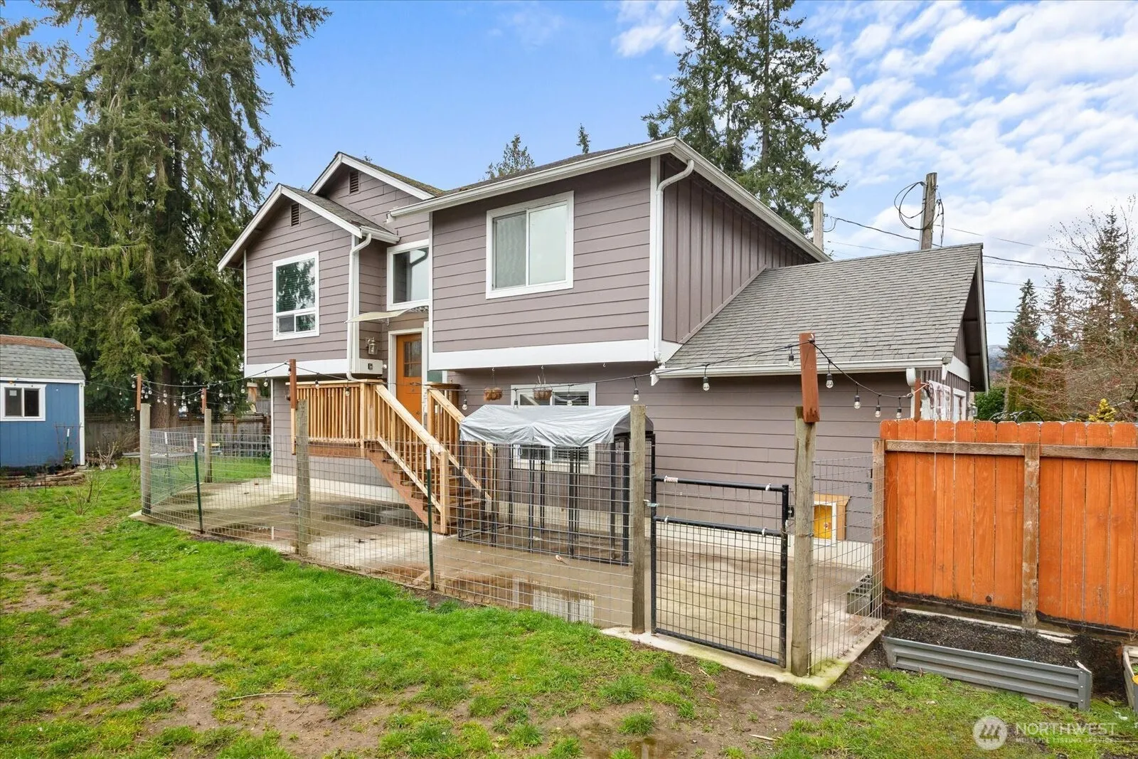 Property photo for 12808 E Macs Loop Road, Granite Falls photo 2