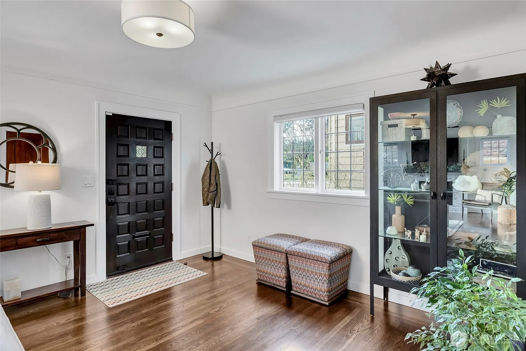 Property photo for 1919 11th Avenue E, Seattle photo 5