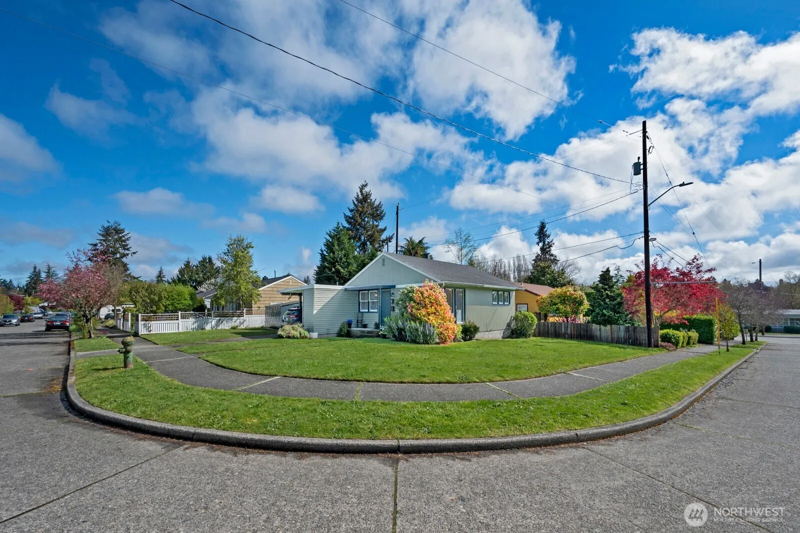 Property photo for 9328 31st Avenue Sw, Seattle photo 2