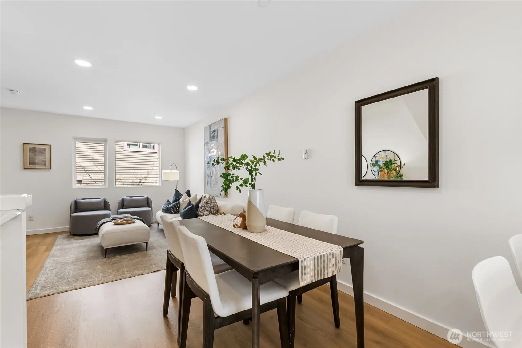 Property photo for 12524 15th Avenue Ne #b, Seattle photo 5