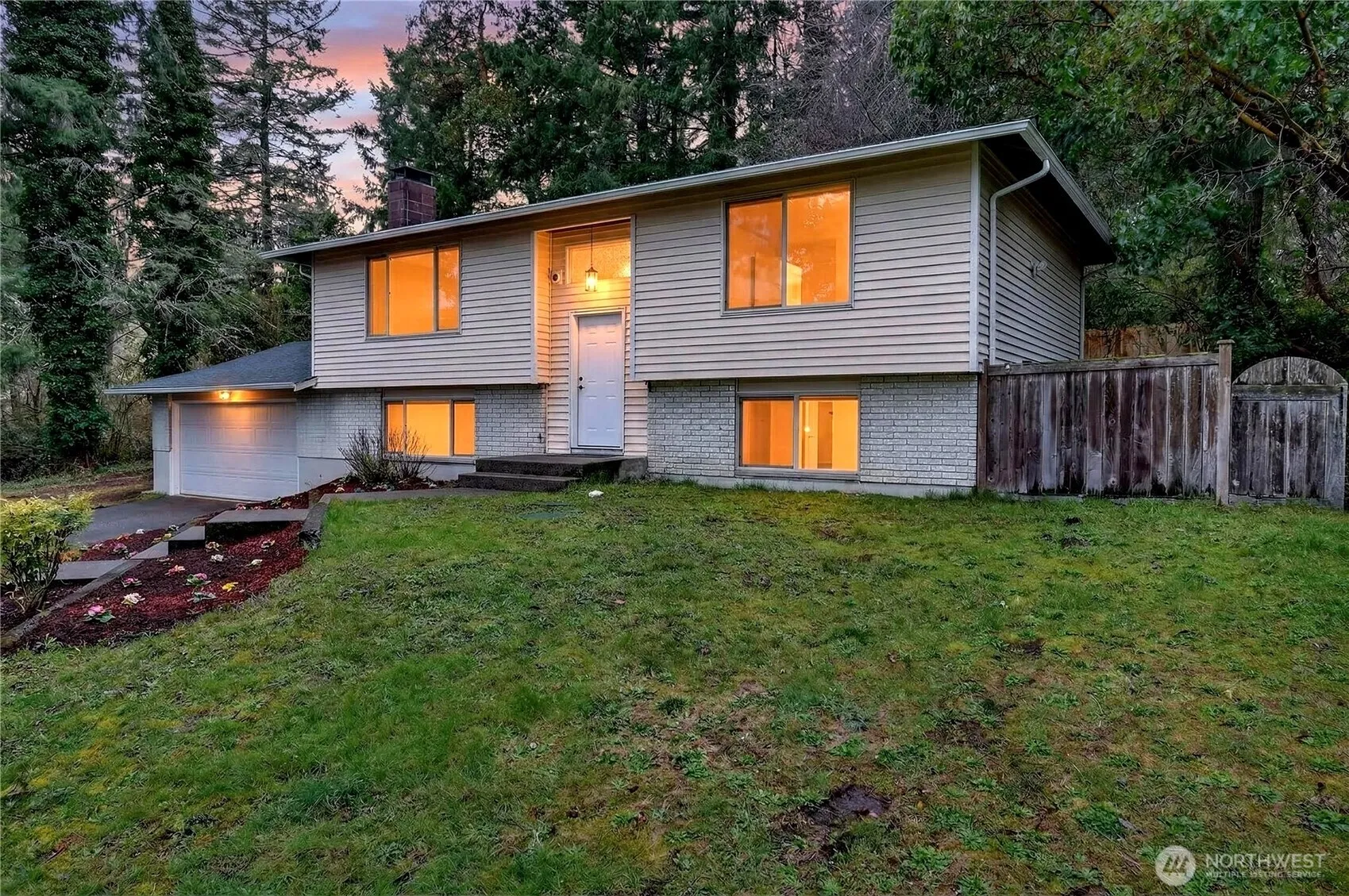 Property photo for 28 Madrona Place, Dupont