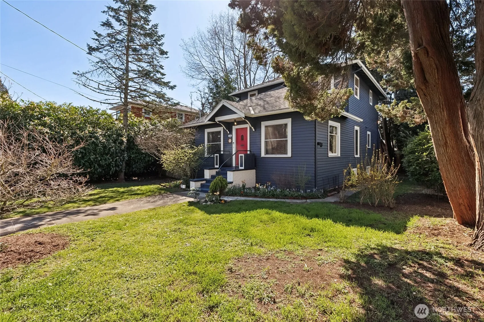 Property photo for 749 N 76th St, Seattle photo 3