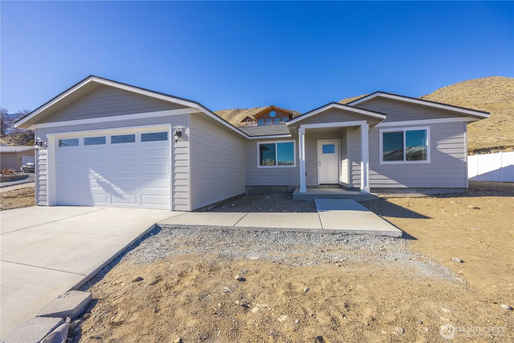 Property photo for 358 Ives Street, Pateros photo 4