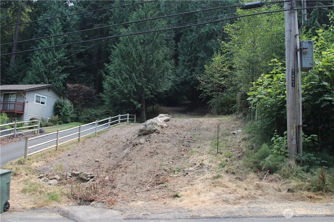 Property photo for 17701 Se 60th Street, Bellevue photo 3