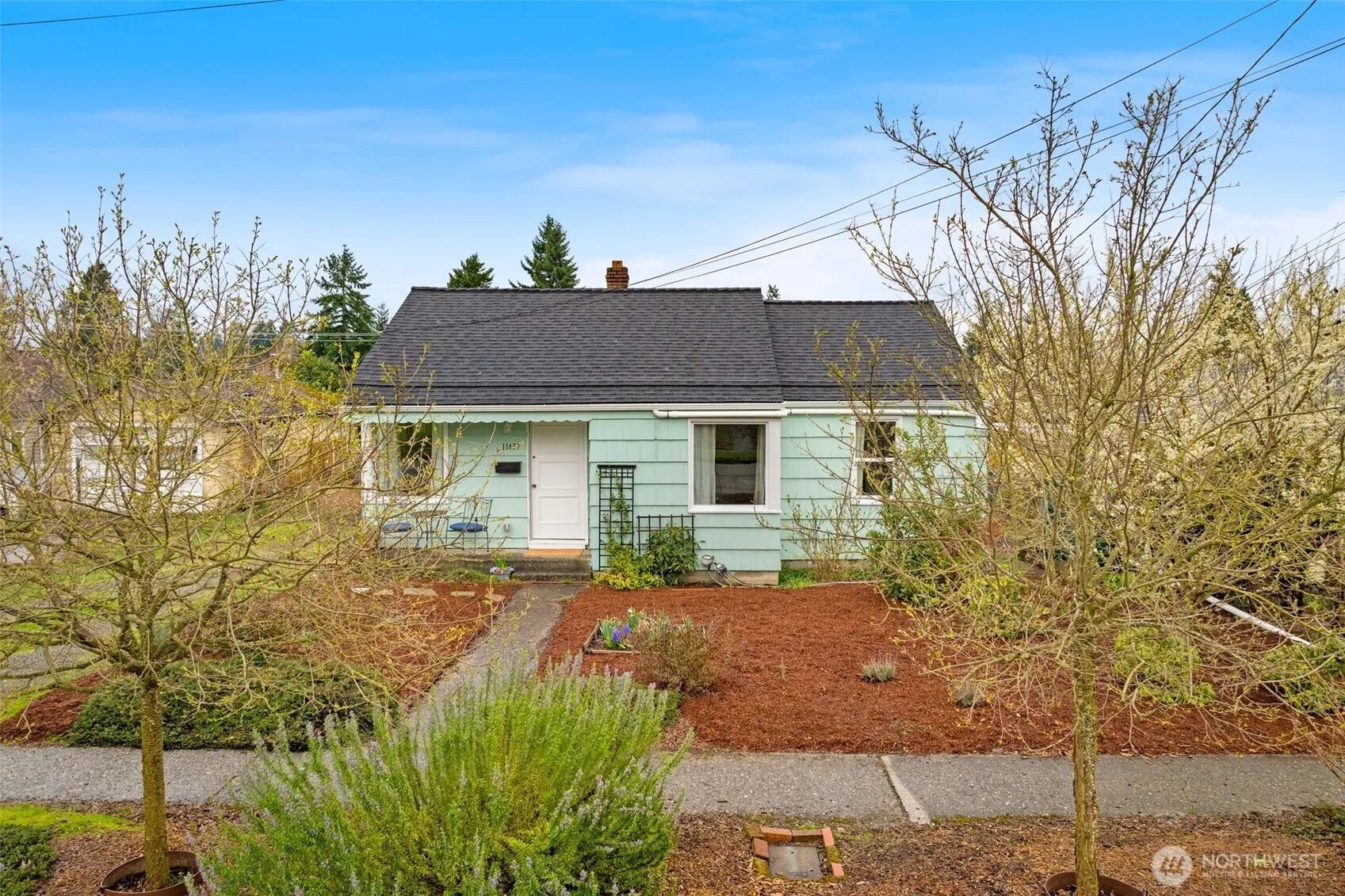 Property photo for 11437 Cornell Avenue S, Seattle photo 2