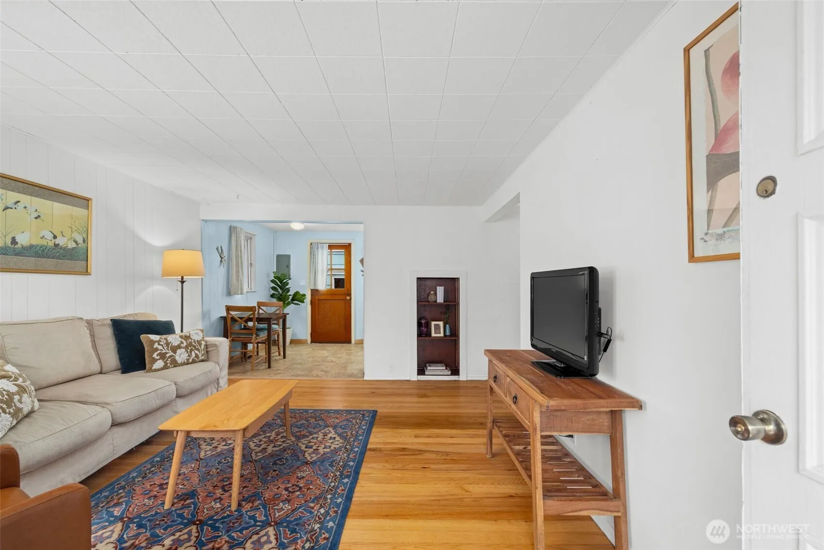 Property photo for 11437 Cornell Avenue S, Seattle photo 4