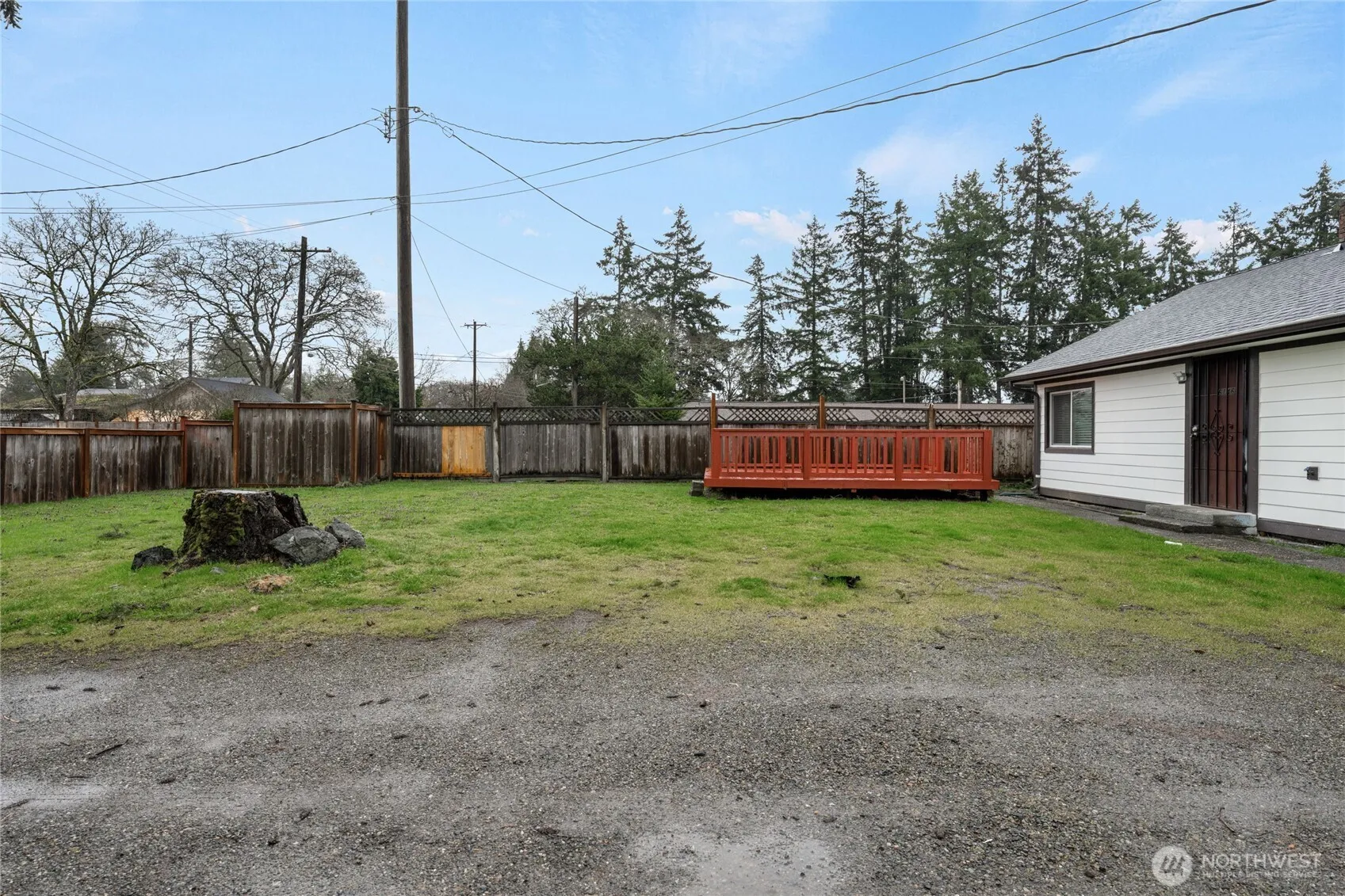 Property photo for 6146 88 Street Sw, Lakewood photo 2