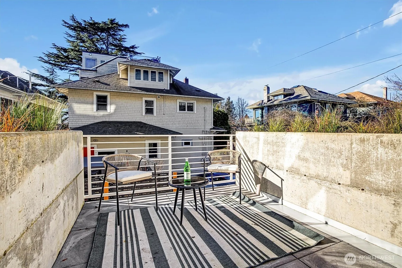 Property photo for 1233 E Roy Street, Seattle photo 5