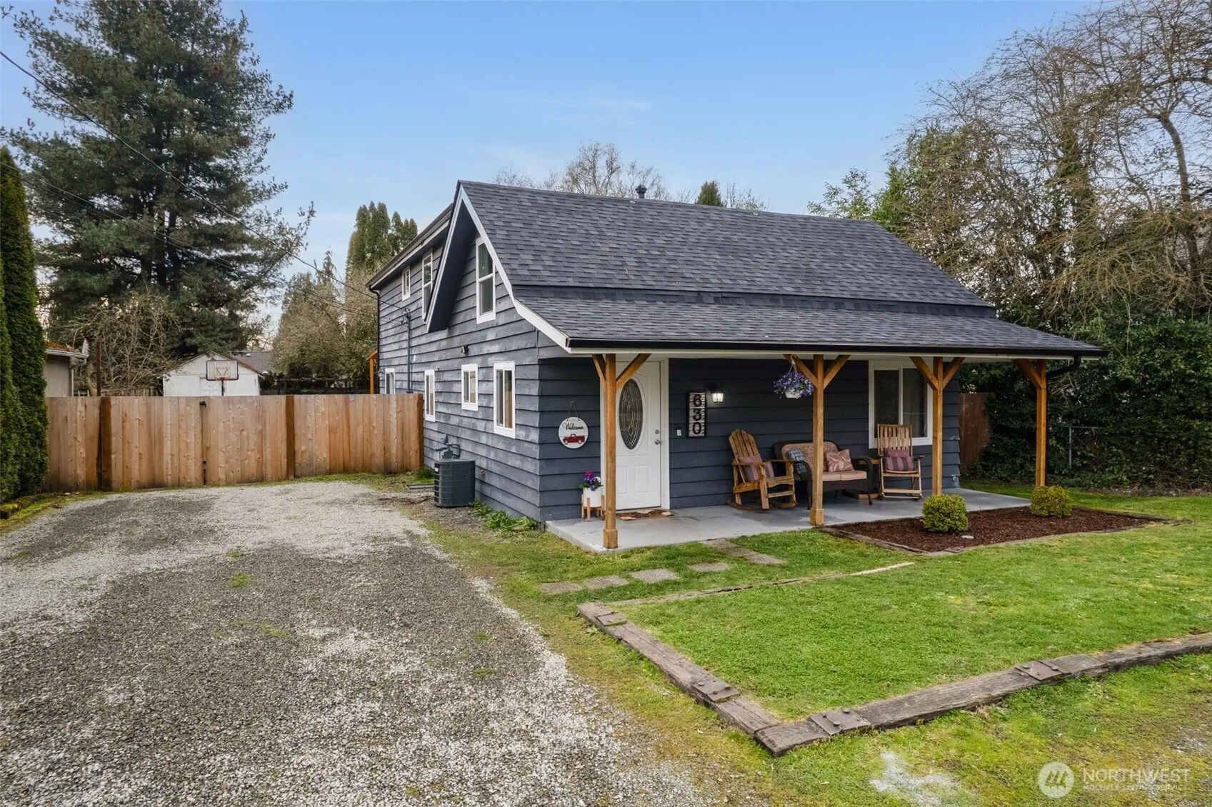 Property photo for 630 17th Street Se, Puyallup photo 2