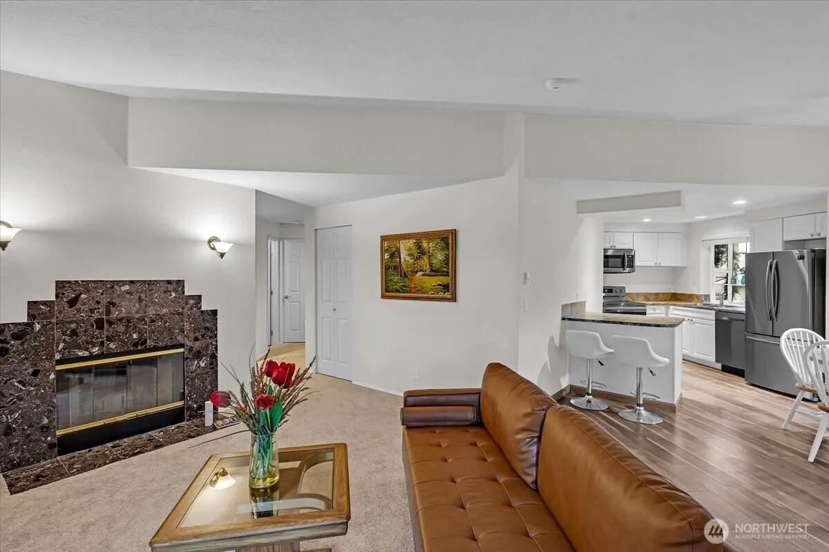 Property photo for 8653 Avondale Rd Ne #d208, Redmond photo 4