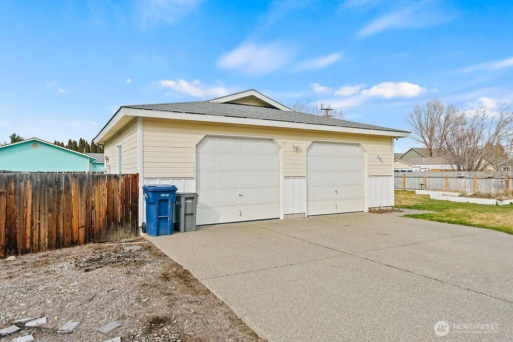 Property photo for 301 W Helena Avenue, Ellensburg