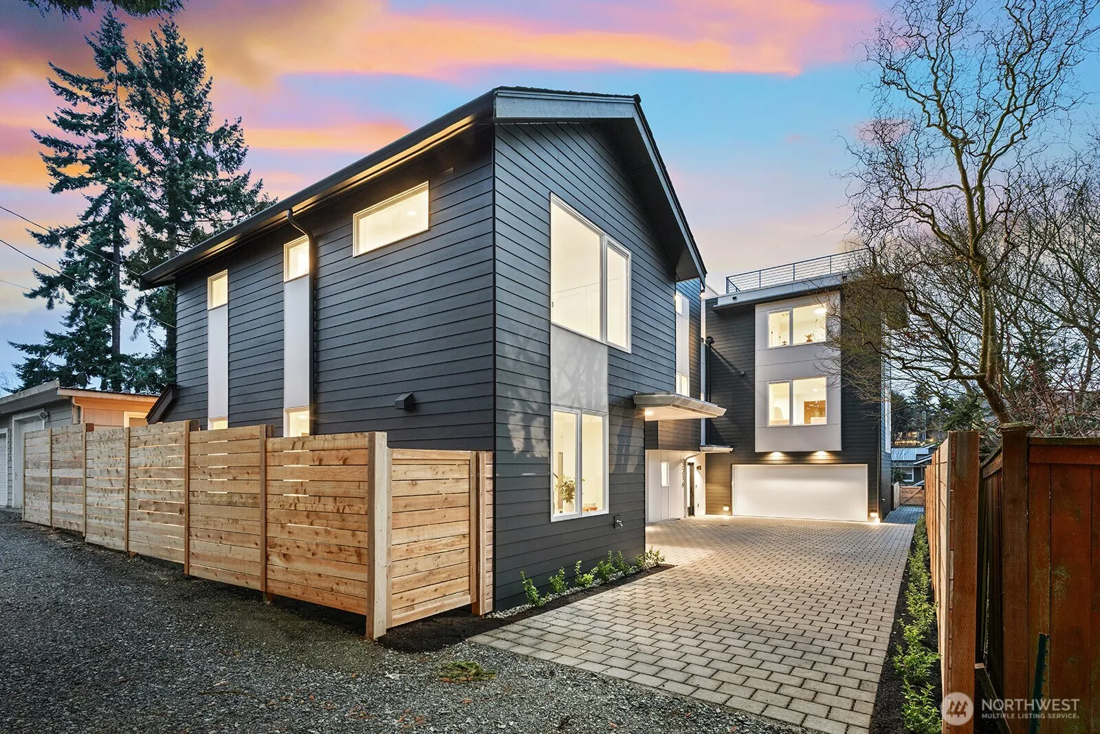 Property photo for 3214 47th Avenue Sw, Seattle photo 2