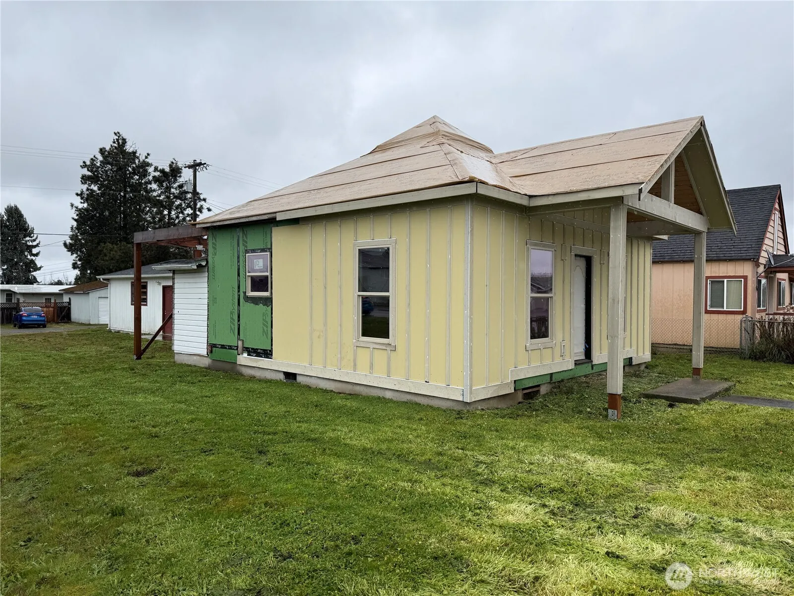 Property photo for 490 W Spruce Street, Sequim photo 2