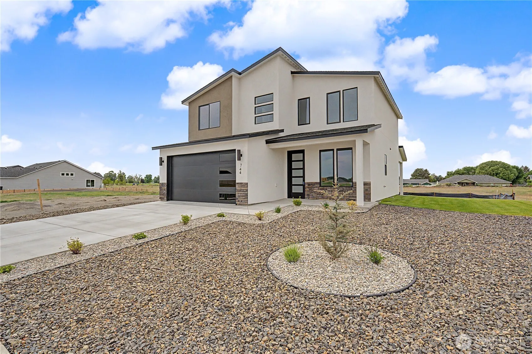 Property photo for 744 N Widgeon Street, Moses Lake