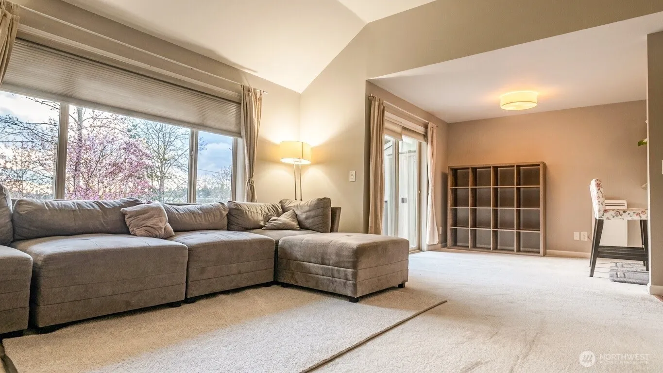 Property photo for 3838 Lake Washington Boulevard Se #b-5, Bellevue