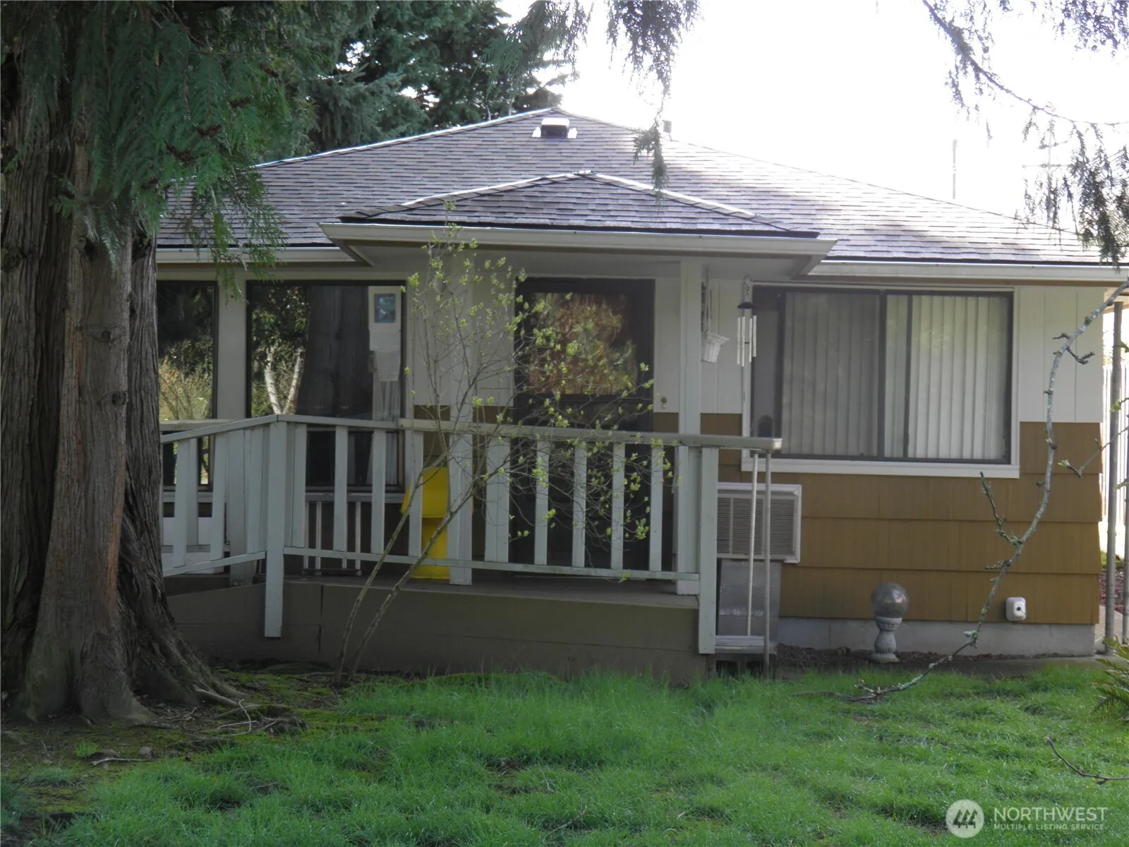 Property photo for 7033 S 116th Place, Seattle photo 2