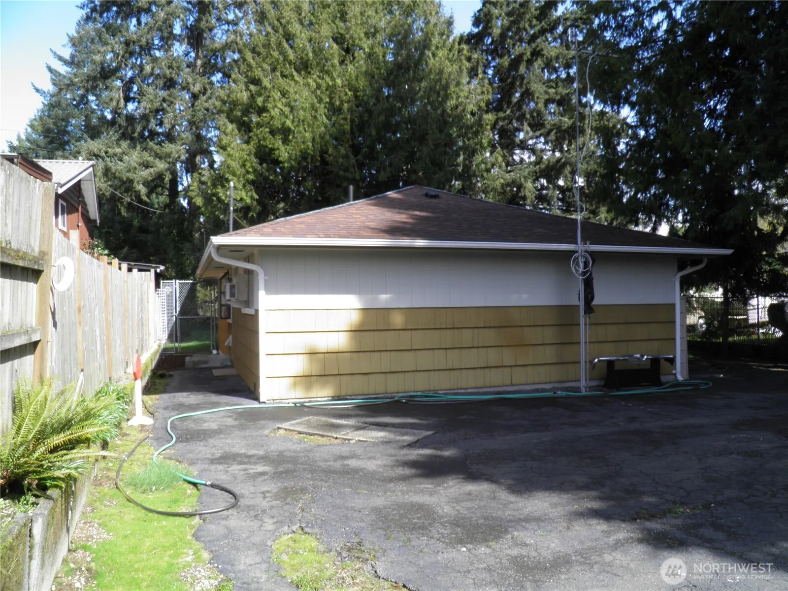 Property photo for 7033 S 116th Place, Seattle photo 3