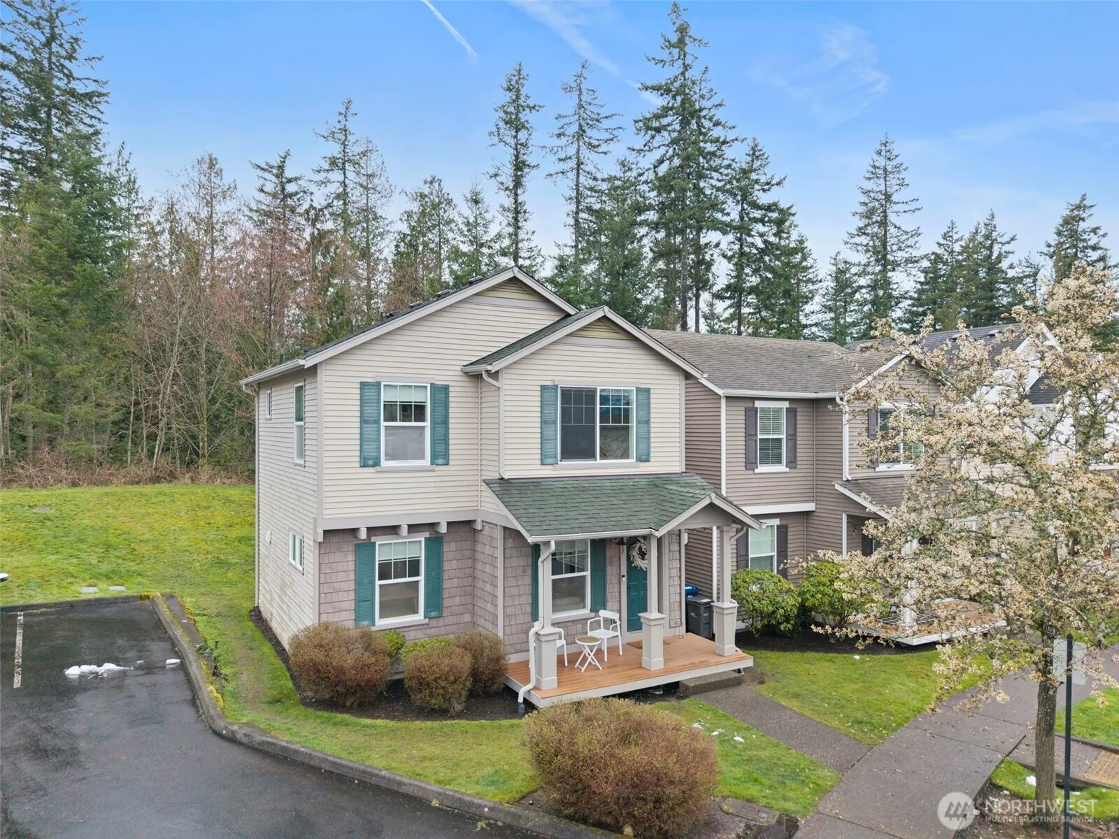 6827 Se Gove Street #10, Snoqualmie