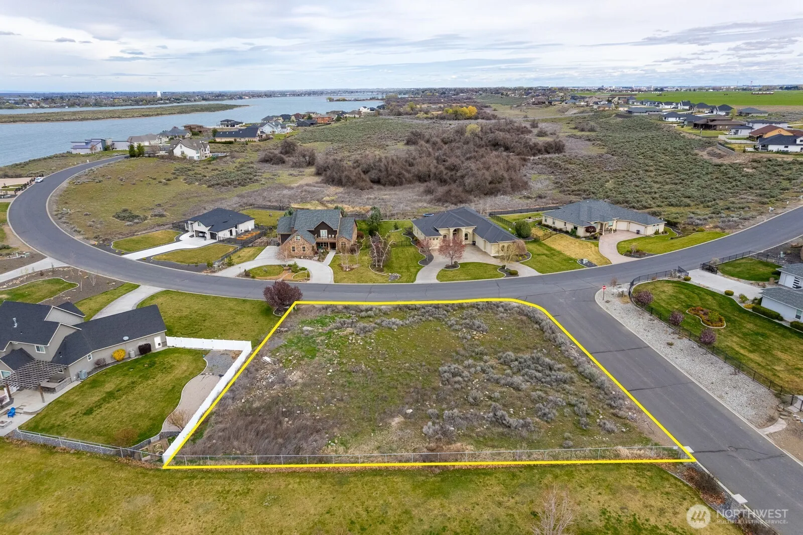 Property photo for 7741 Dune Lake Road Se, Moses Lake photo 4