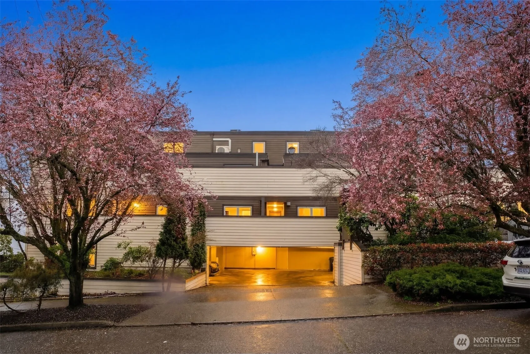 Property photo for 2219 14th Avenue W #202, Seattle