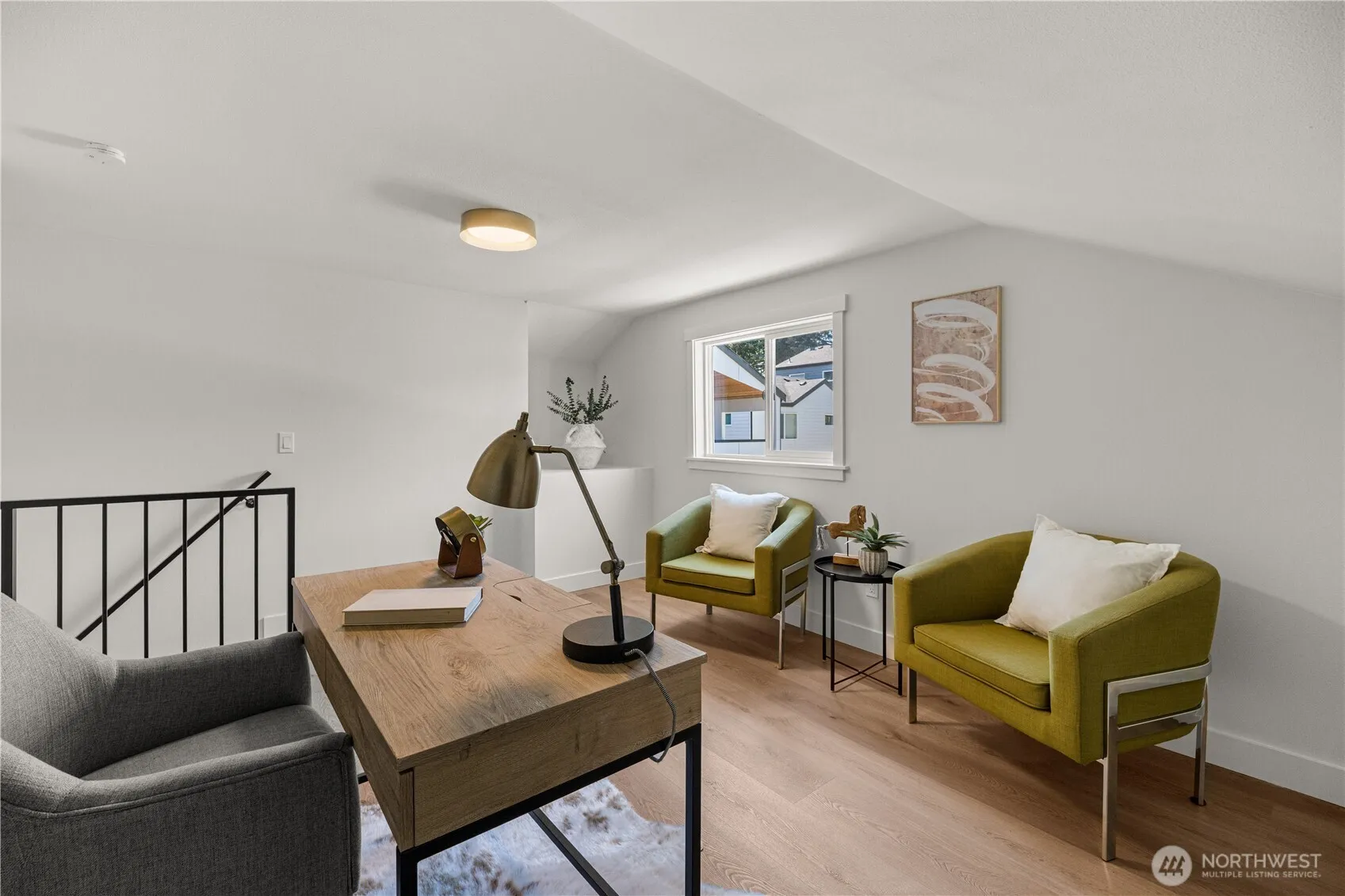 Property photo for 515 Ne 123rd Street, Seattle photo 4