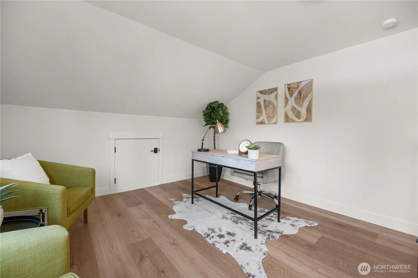Property photo for 515 Ne 123rd Street, Seattle photo 5
