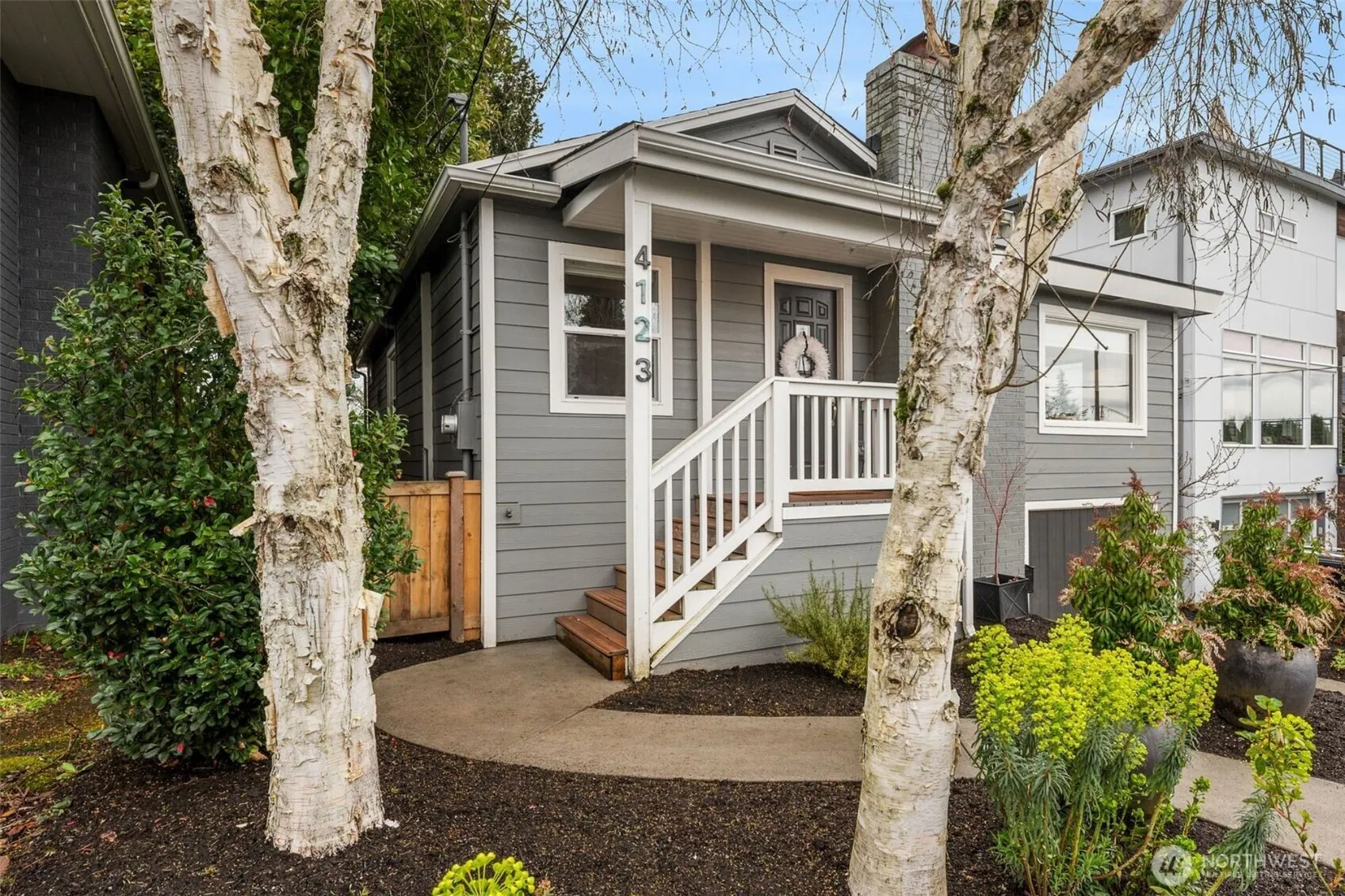 Property photo for 4123 Sw Rose Street, Seattle photo 4