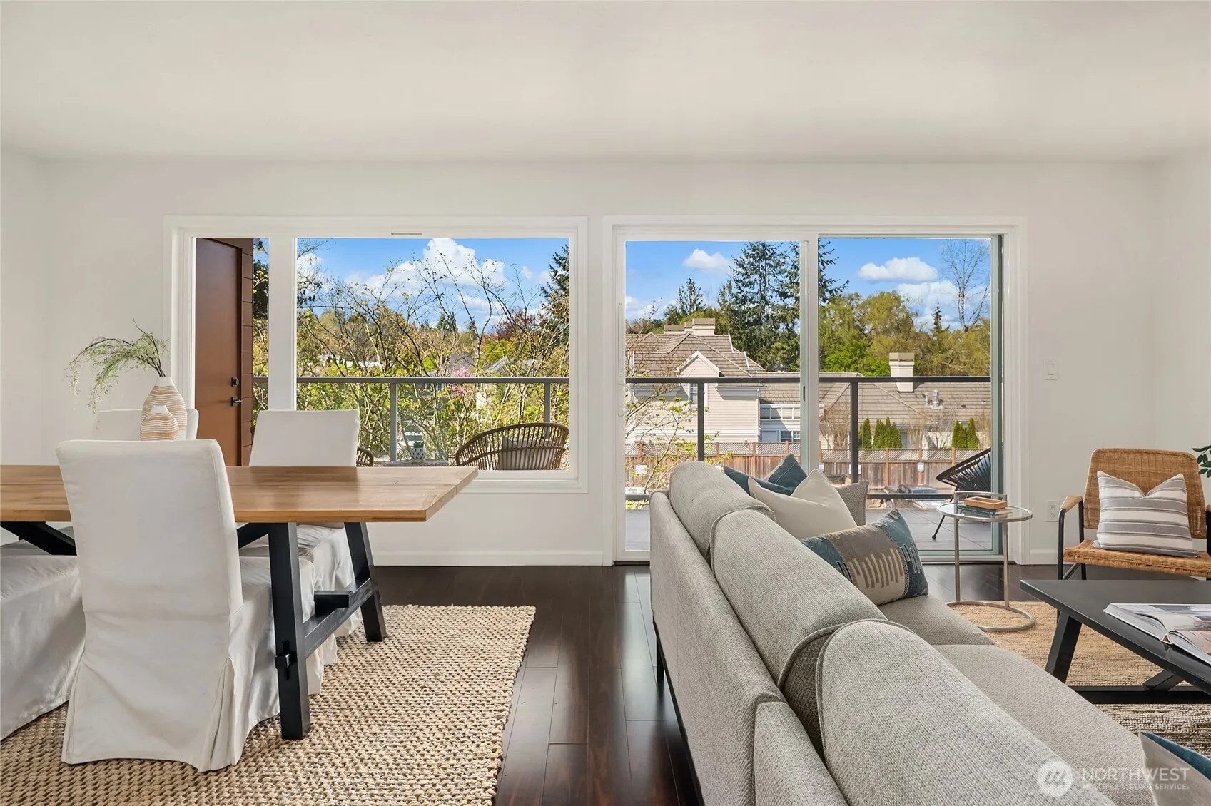 Property photo for 2501 Canterbury Lane E #322, Seattle photo 3