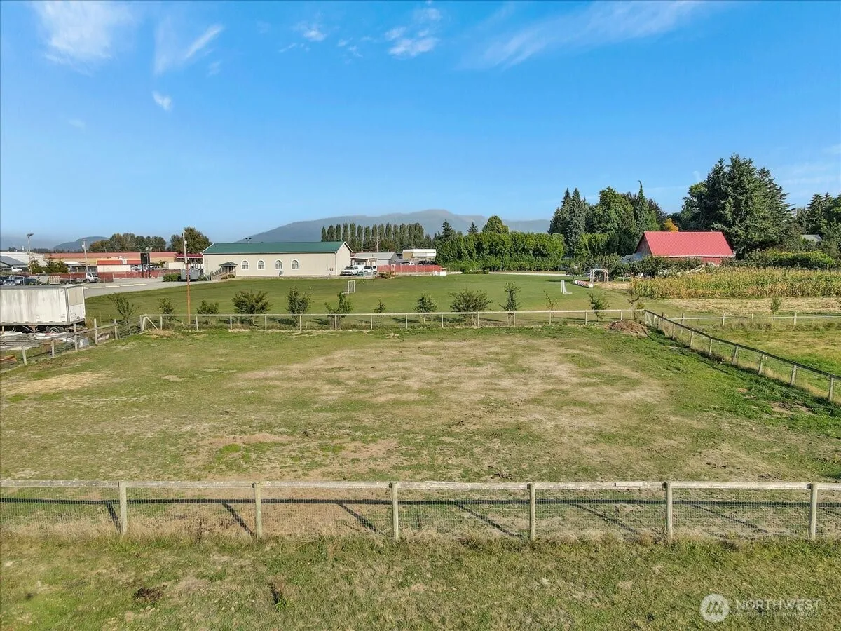 Property photo for 17506 State Route 526, Mount Vernon photo 3