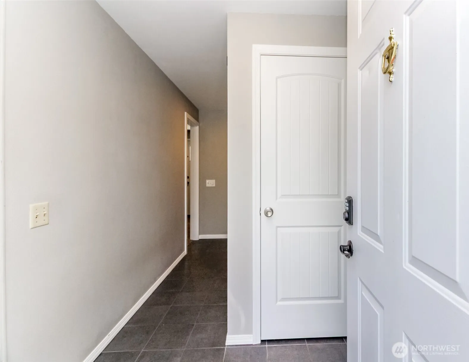 Property photo for 32206 27th Avenue Sw, Federal Way photo 4