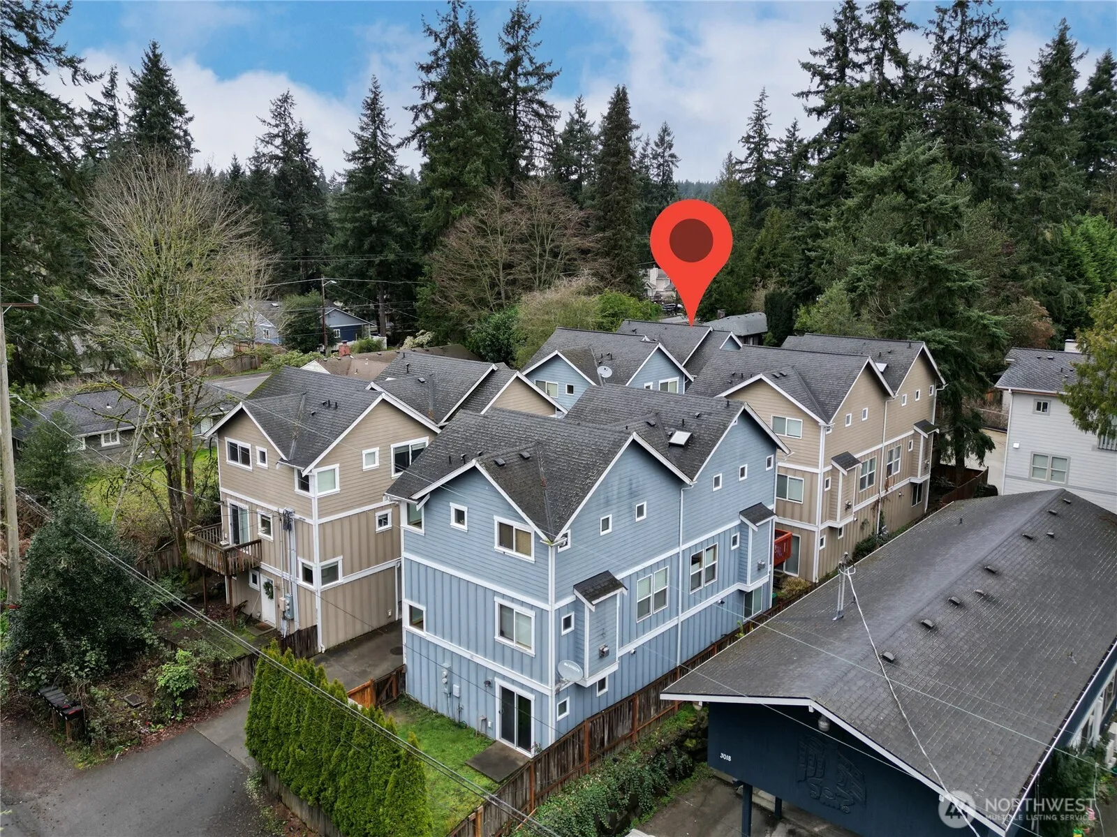 Property photo for 3012 Ne 137th Street #b, Seattle photo 2
