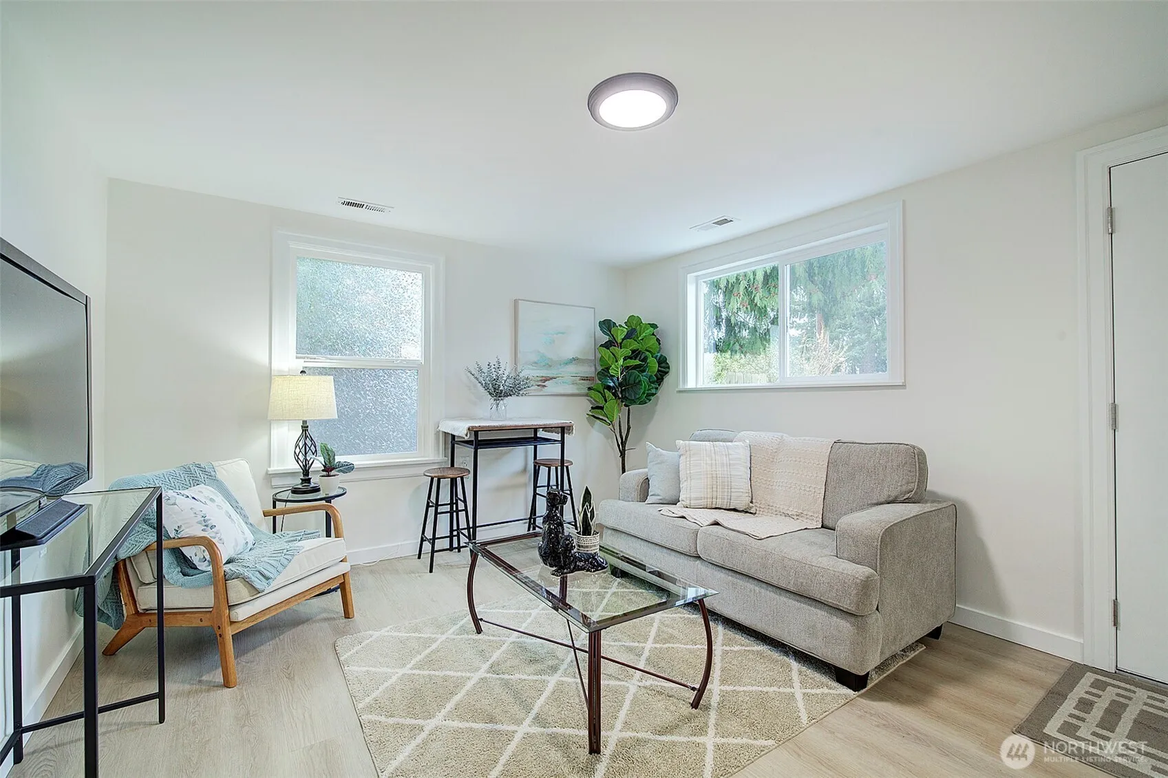 Property photo for 10231 36th Avenue Sw, Seattle photo 2