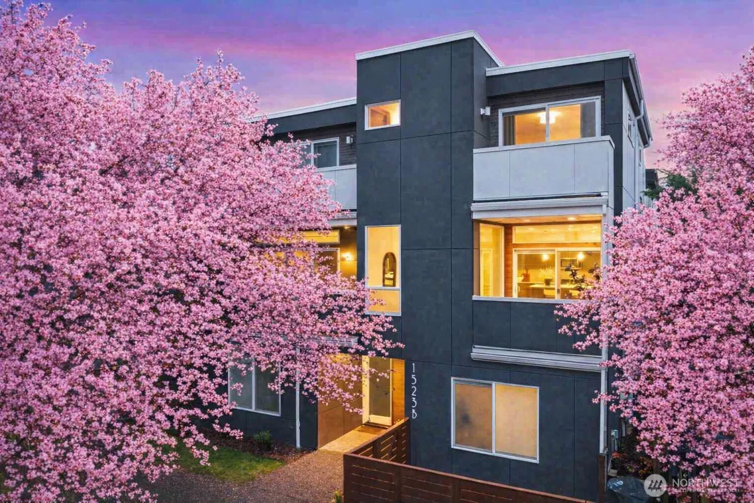 Property photo for 1523 Nw 64th Street #b, Seattle