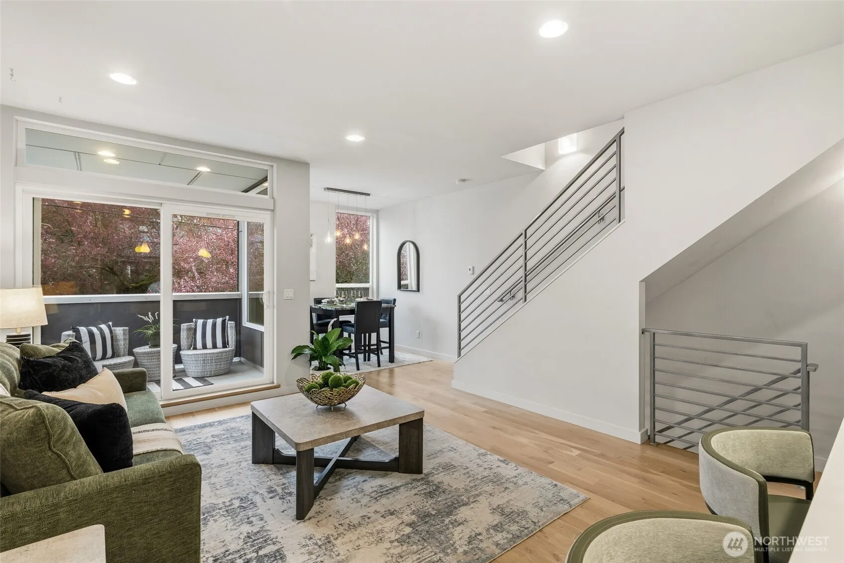 Property photo for 1523 Nw 64th Street #b, Seattle photo 4