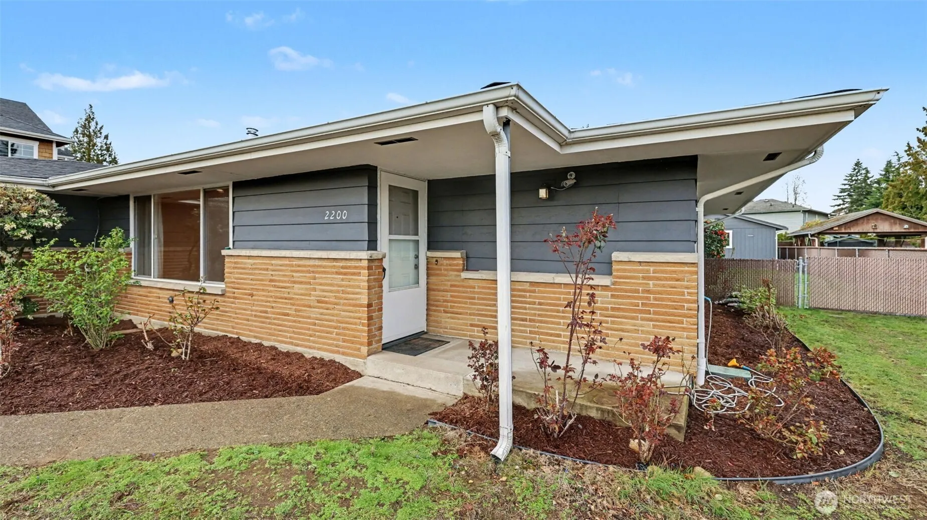 Property photo for 2200 Ne 12th, Renton photo 5