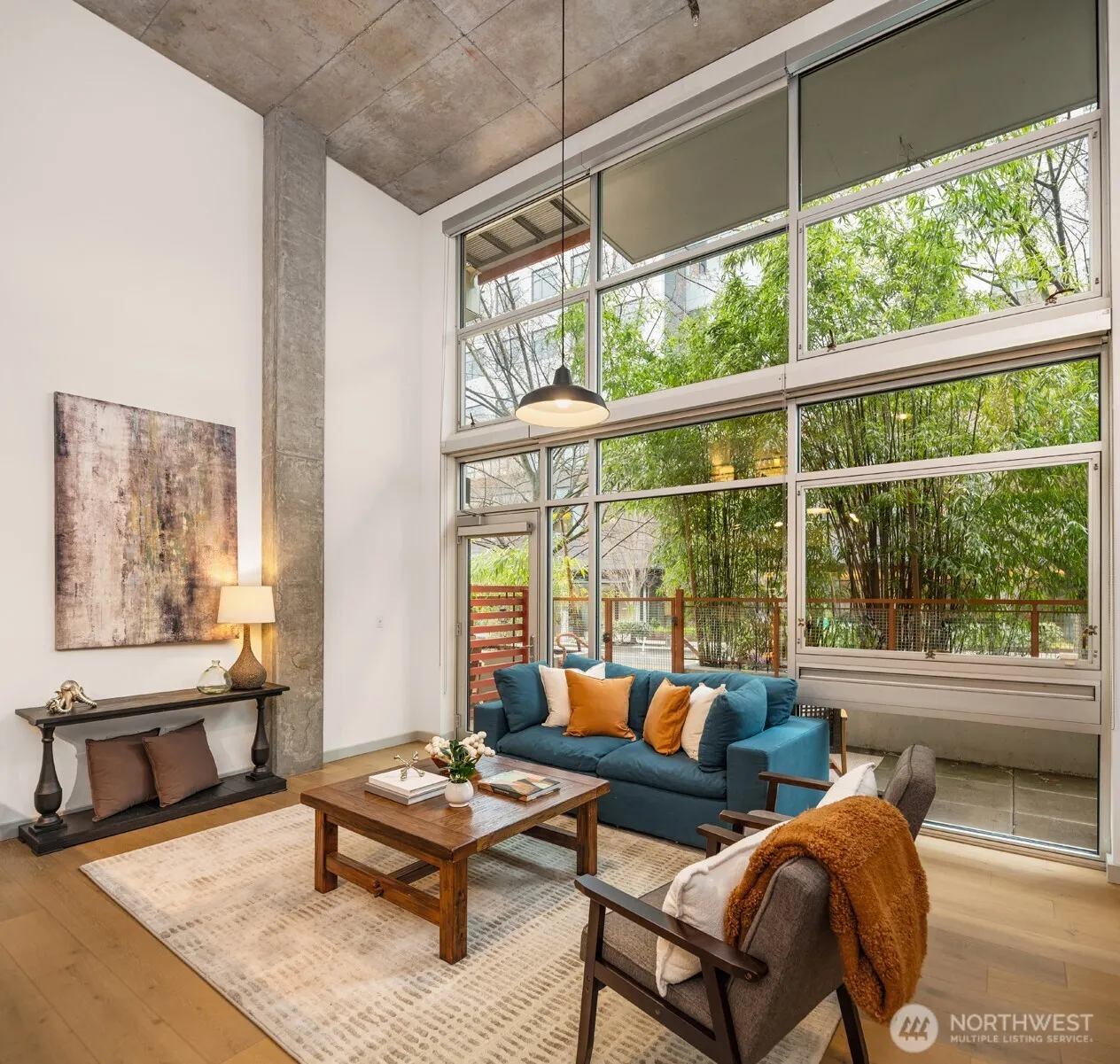 Property photo for 401 9th Avenue N #102, Seattle photo 3