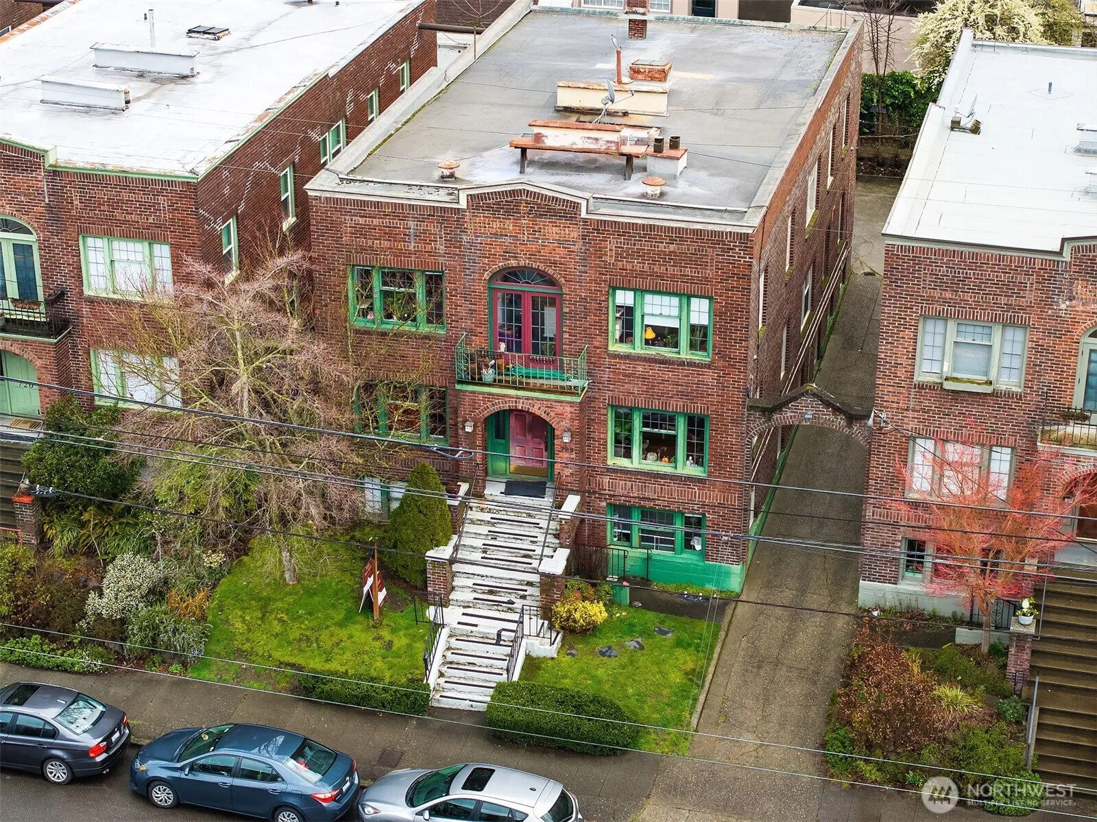 Property photo for 722 10th Avenue E, Seattle photo 2