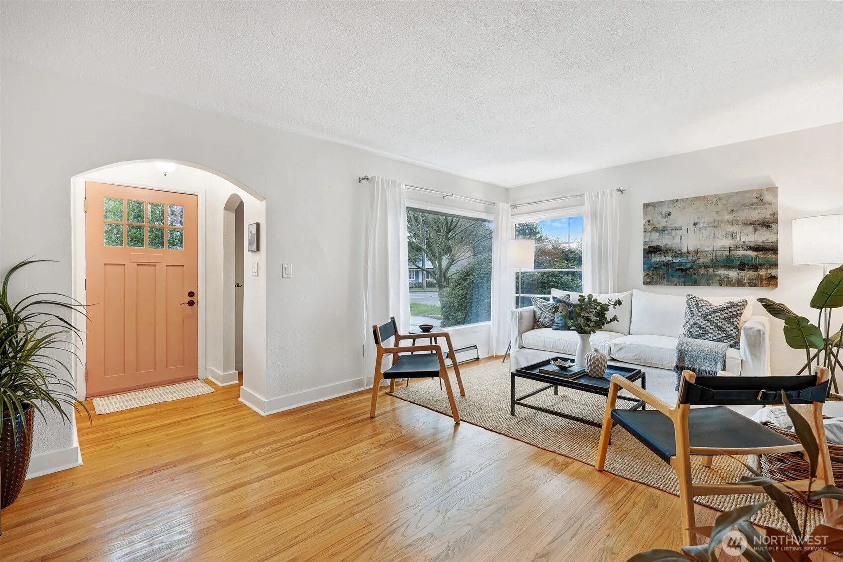 Property photo for 11605 Meridian Avenue N, Seattle photo 2