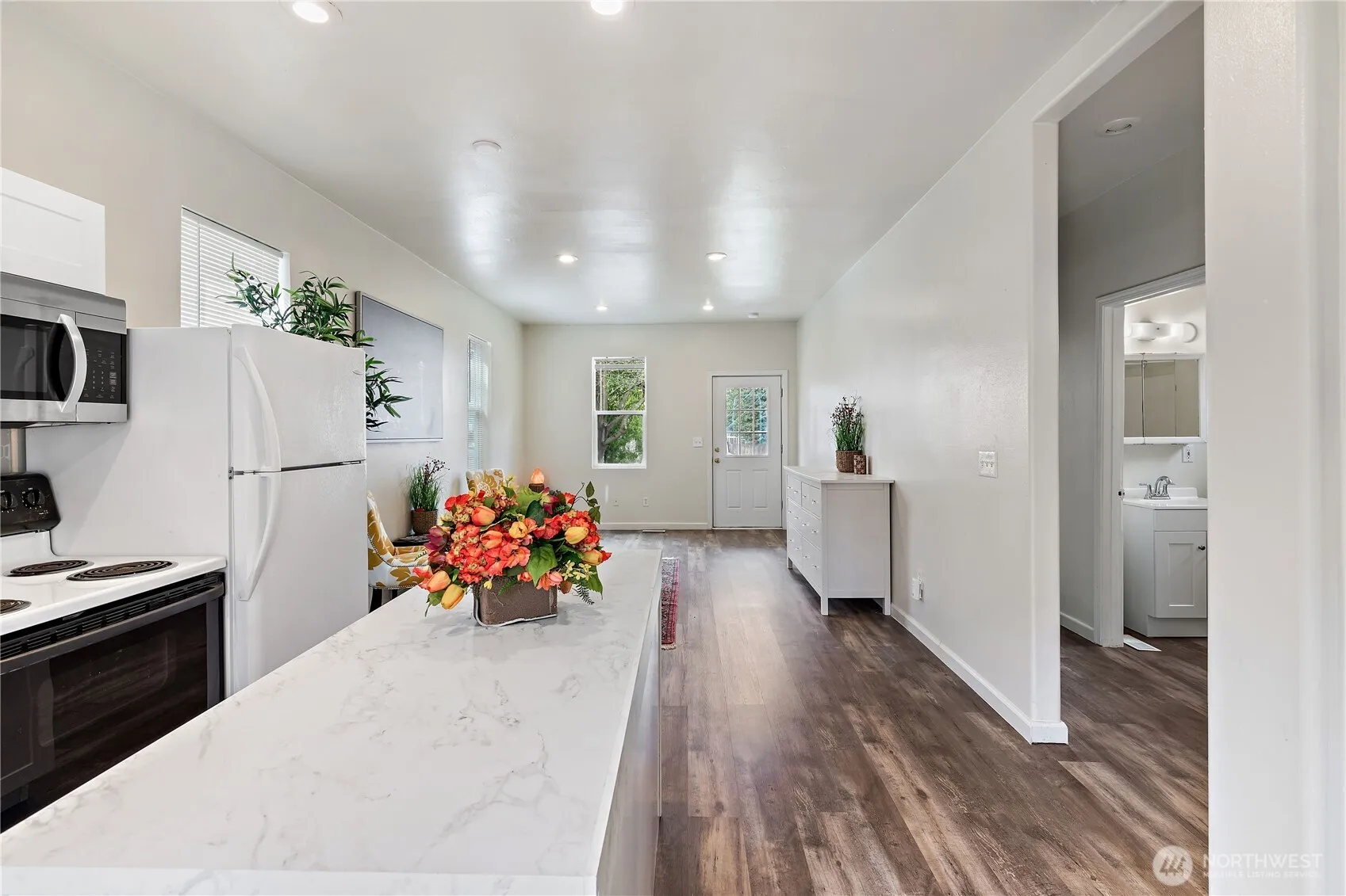 Property photo for 1521 E Spruce Street, Seattle photo 3