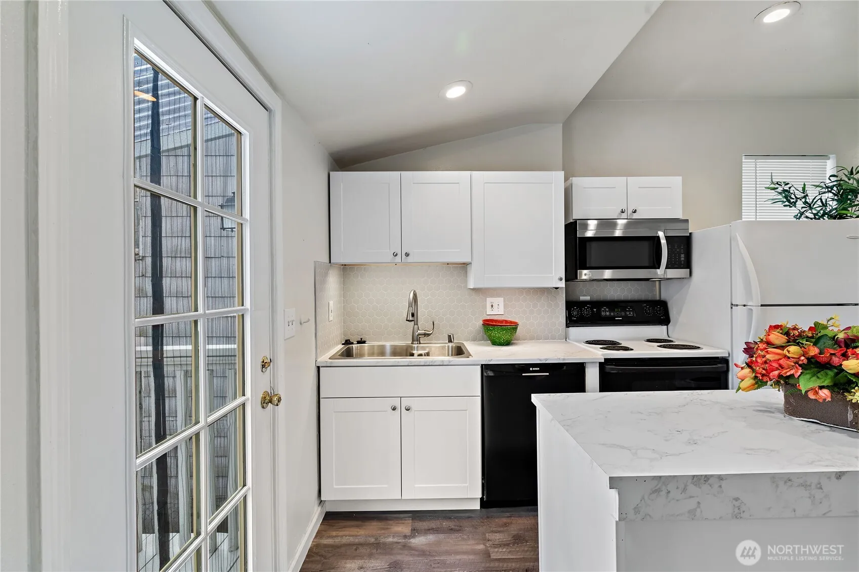 Property photo for 1521 E Spruce Street, Seattle photo 5