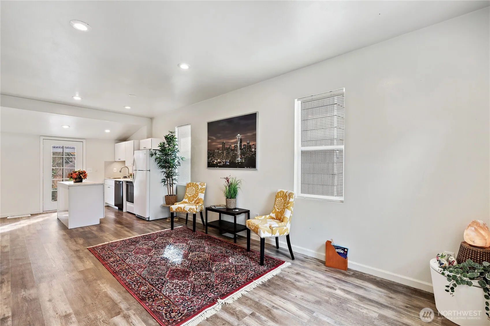 Property photo for 1521 E Spruce Street, Seattle photo 2