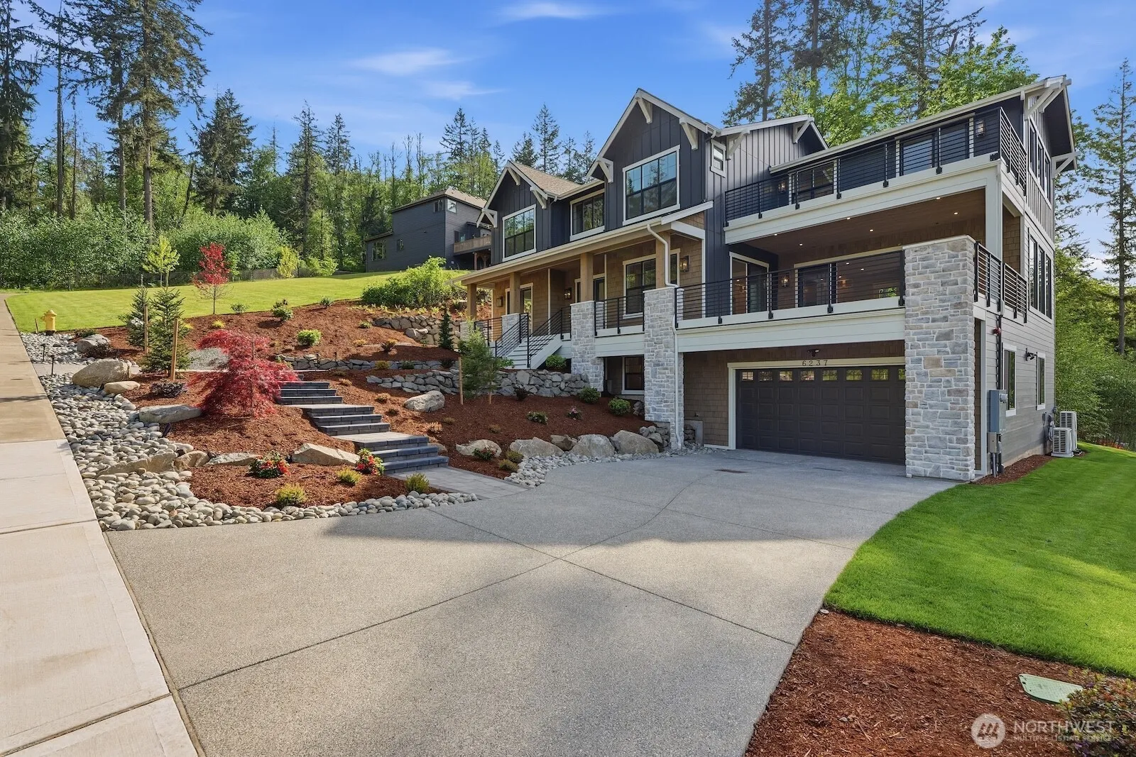 Property photo for 6237 179th Place Se, Bellevue photo 2