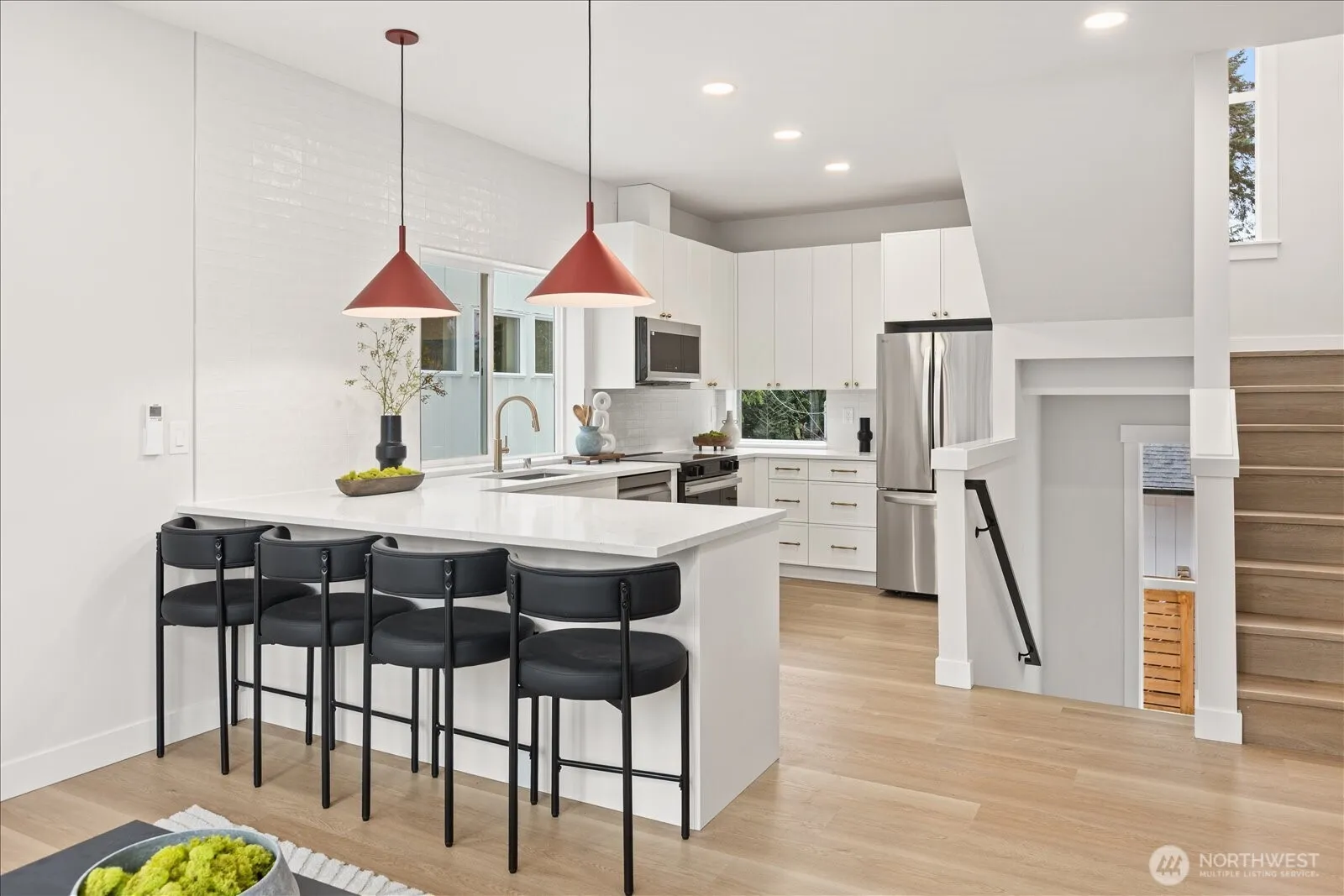 Property photo for 14308 Roslyn Place N #b, Seattle photo 4