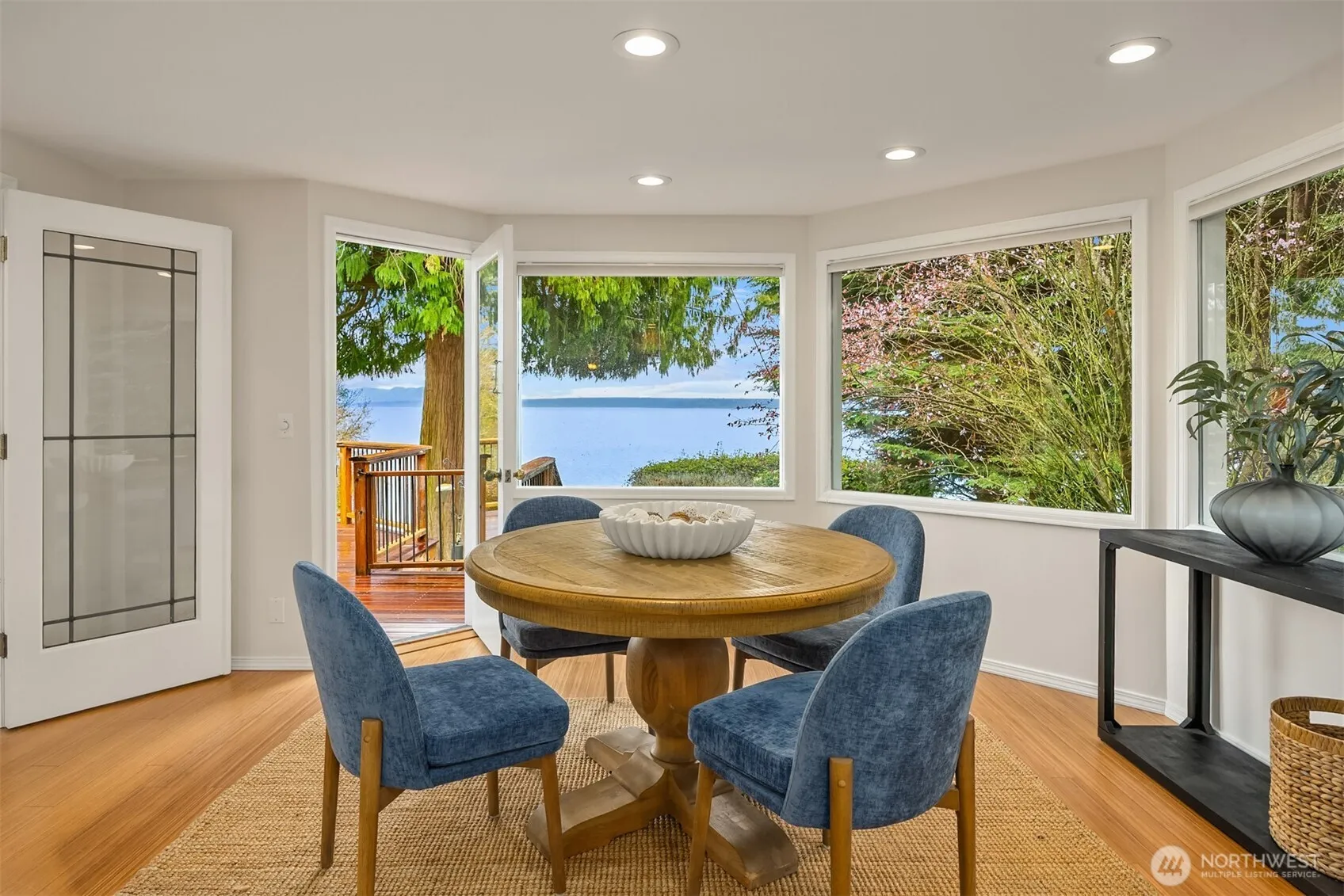 Property photo for 7946 Grand Avenue Ne, Bainbridge Island