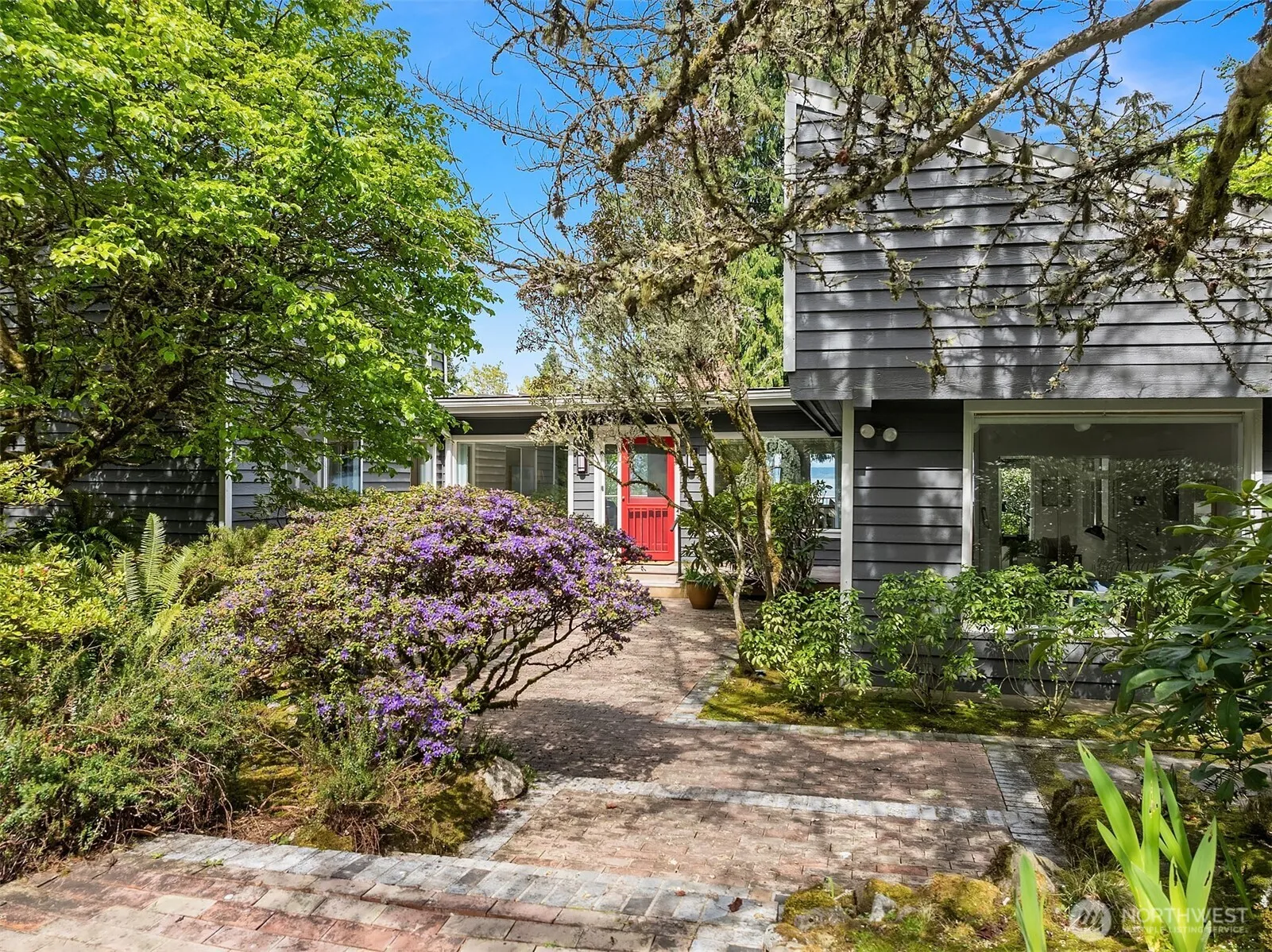 Property photo for 7946 Grand Avenue Ne, Bainbridge Island photo 4