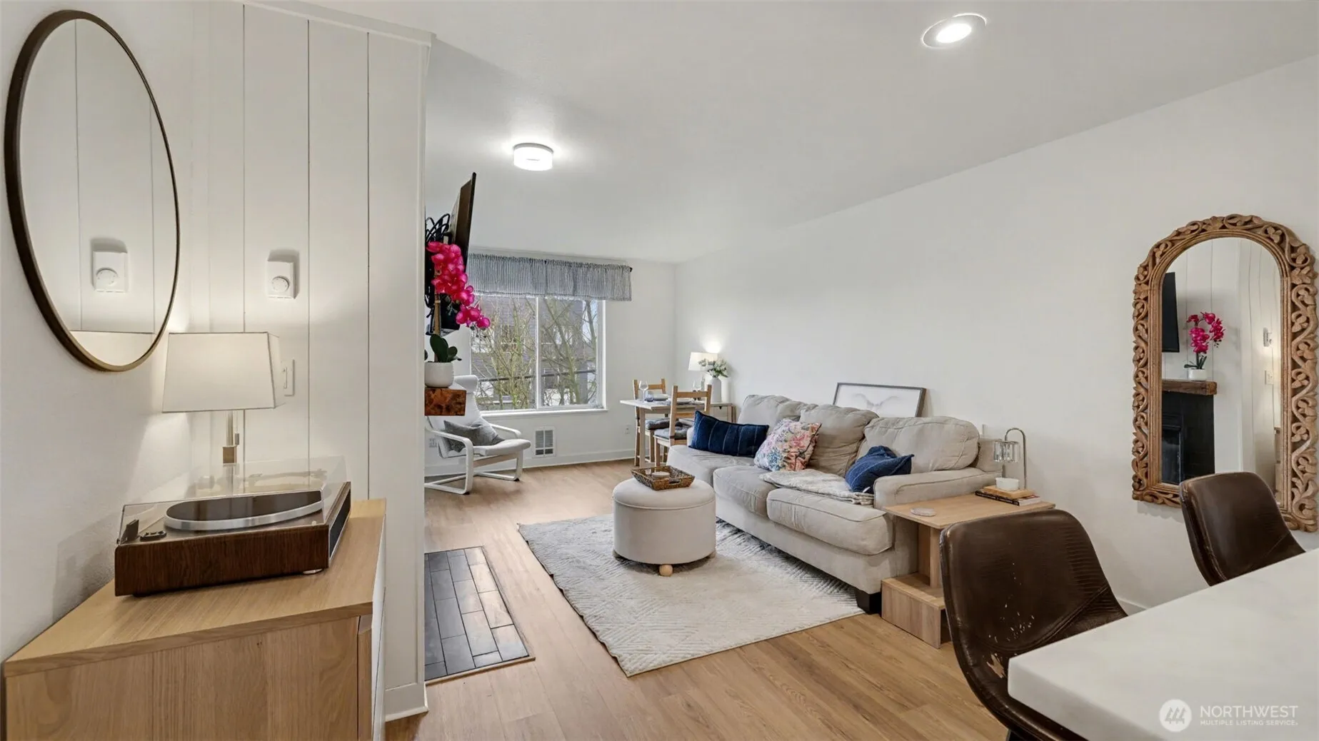 Property photo for 9200 Greenwood Avenue N #a202, Seattle photo 5