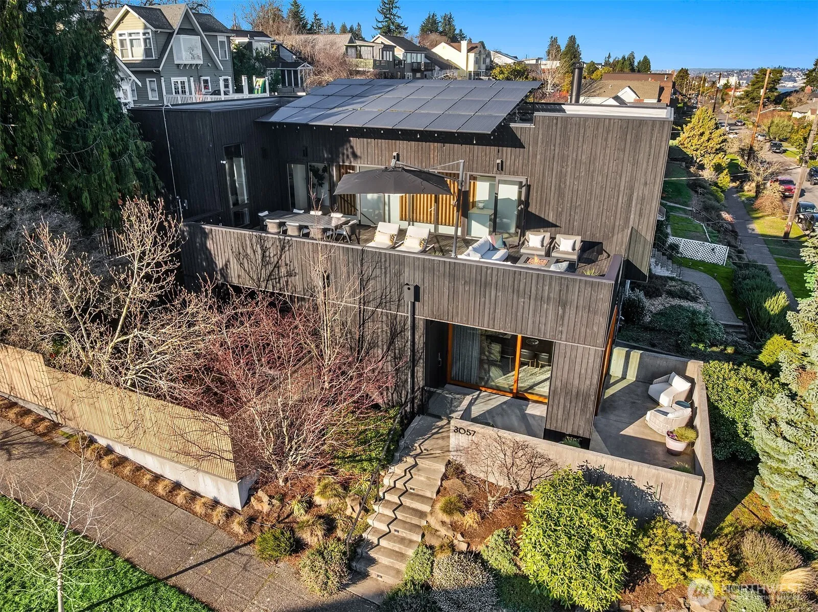 Property photo for 3057 36th Avenue Sw, Seattle photo 3