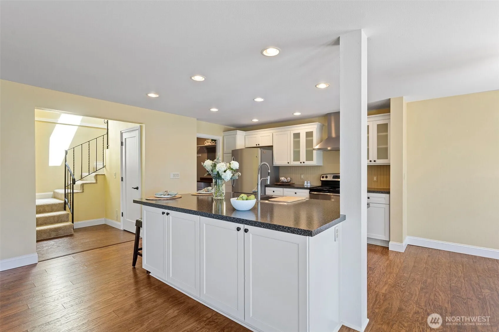 Property photo for 6234 Ne 182nd Street, Kenmore photo 2