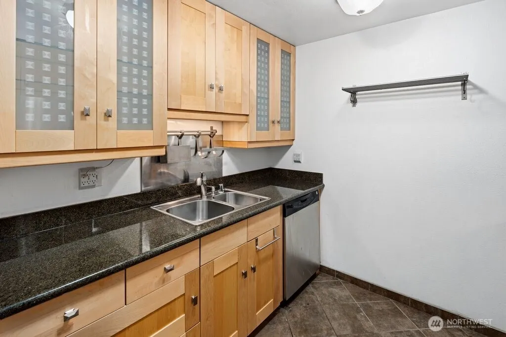 Property photo for 710 N 160th Street #b112, Shoreline photo 4